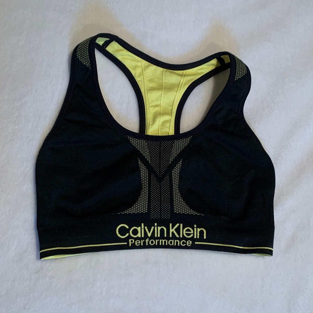 NWOT Reversible Calvin Klein sports bra